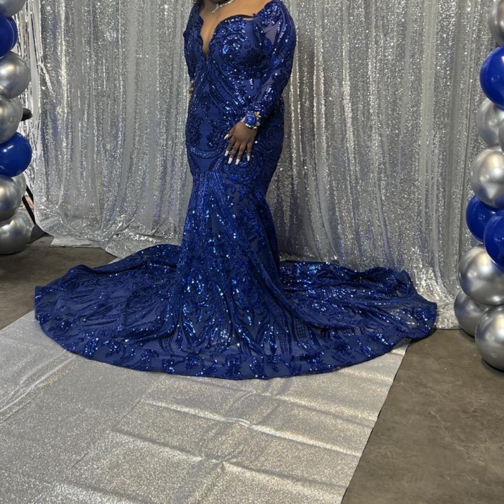 Royal Blue - image 2